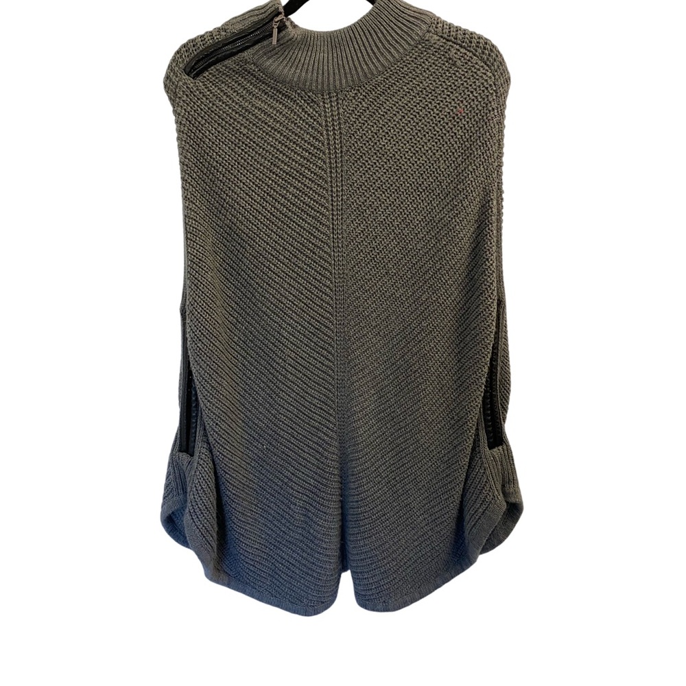 New York & Co sleeveless sweater